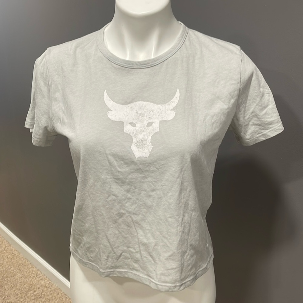 Under Armour women’s tee